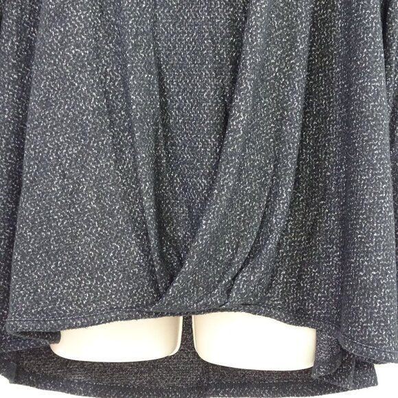 Bobeau Black Gray Long Sleeve Knit Top Shirt Women Size 2X Twist Front Hem - Picture 2 of 9